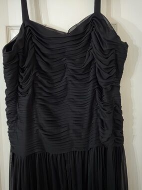 Adrianna Papell Black Ruched Bodice Chiffon Maxi Dress
